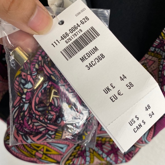 Abercrombie & Fitch offshoulder one piece swimsuit - Picture 10 of 11